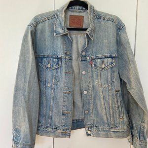 Levi’s ex boyfriend denim trucker jacket - Medium